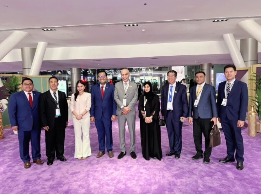 泰国内政部查达副部长带领格乐大学代表团等访问沙特阿拉伯王国！