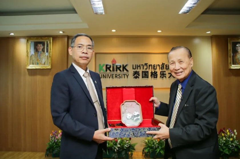 桂林学院杨树喆校长一行访问泰国格乐大学