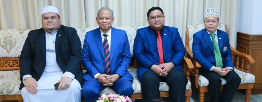 泰国格乐大学曼谷伊斯兰国际学院顺利举办2024 学年 Chularatchamontri 本科奖学金项目计划考试