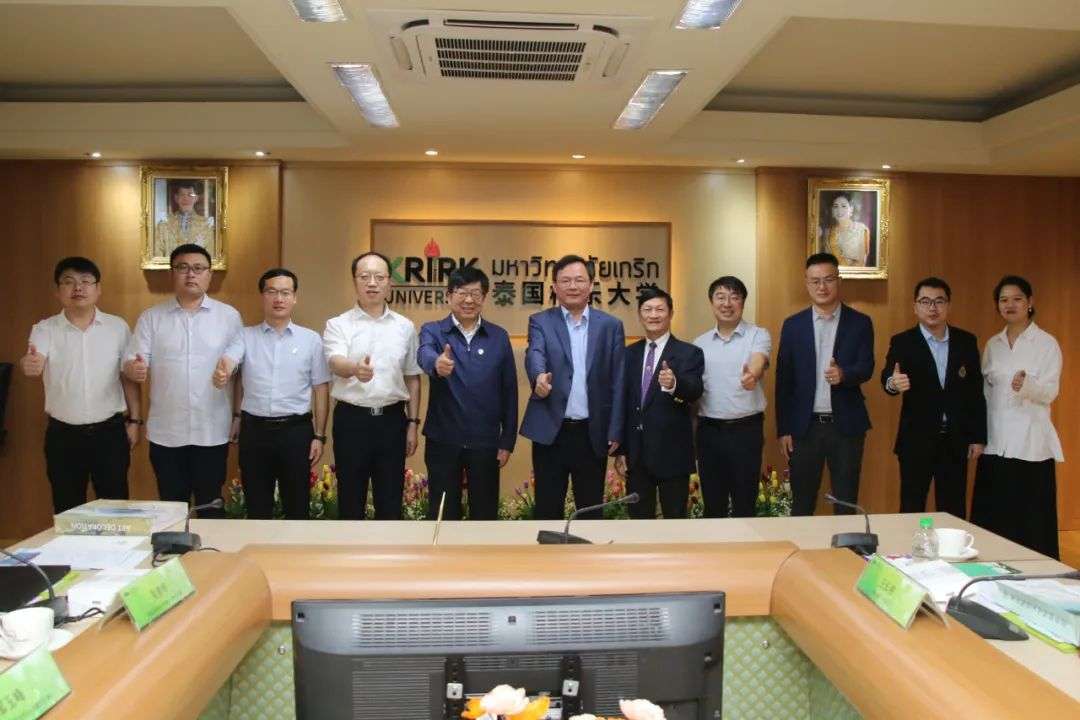 西北农林科技大学吴普特校长一行莅临泰国格乐大学交流及洽谈！