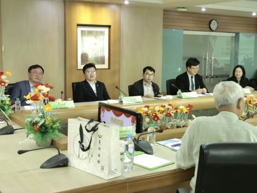 Rare饮料集团Manit Udomkunnatum董事长访问泰国格乐大学商谈校企战略合作